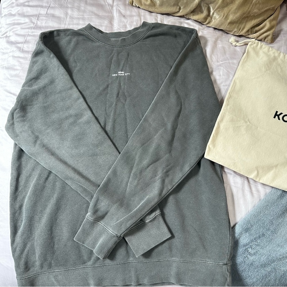 BRAND NEW GRAY LUXURY CREWNECK SWEATSHIRT